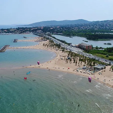 Cote D'azur, South Of France, 6 Persons, Full Airco, Pool, Close To بيت للعطل
